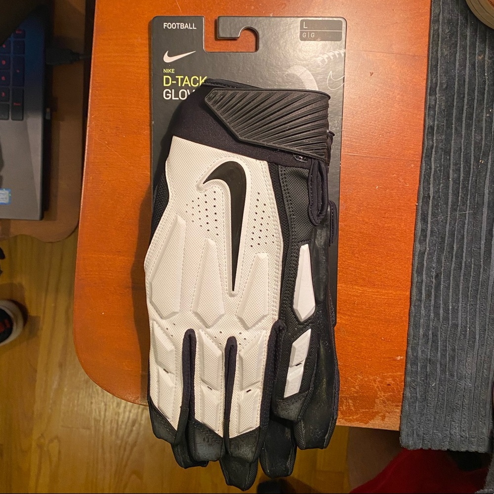 Nike D-Tack 6 Football Gloves